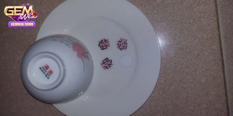 Các Dụng Cụ Xóc Đĩa Bịp – Khám Phá Chi Tiết Cùng Gemwin