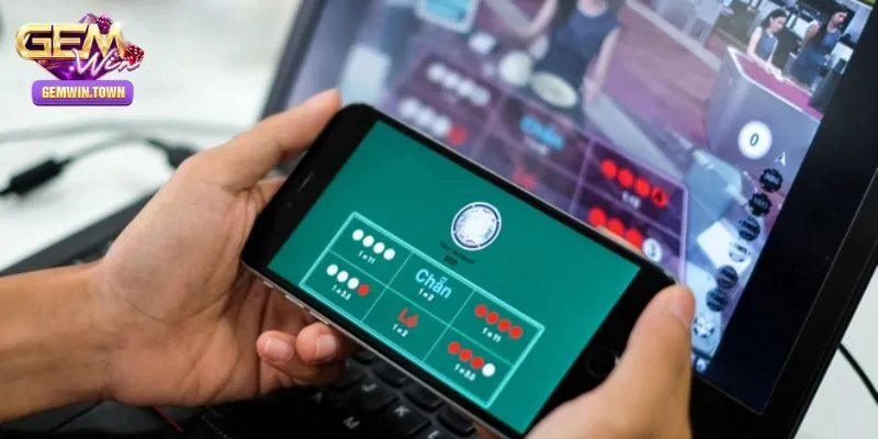 Tổng hợp các các dụng cụ xóc đĩa bịp chuẩn nhất 2025